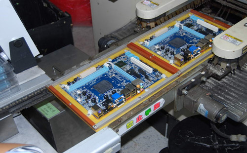 電路板進(jìn)行回流焊工藝 電路板進(jìn)行回流焊工藝