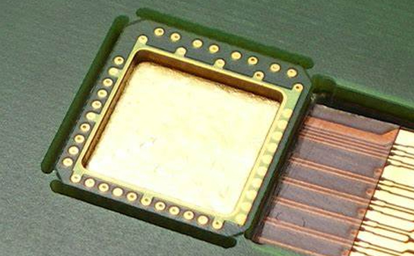 1570701176752071.jpg 表面安裝焊盤(pán).jpg